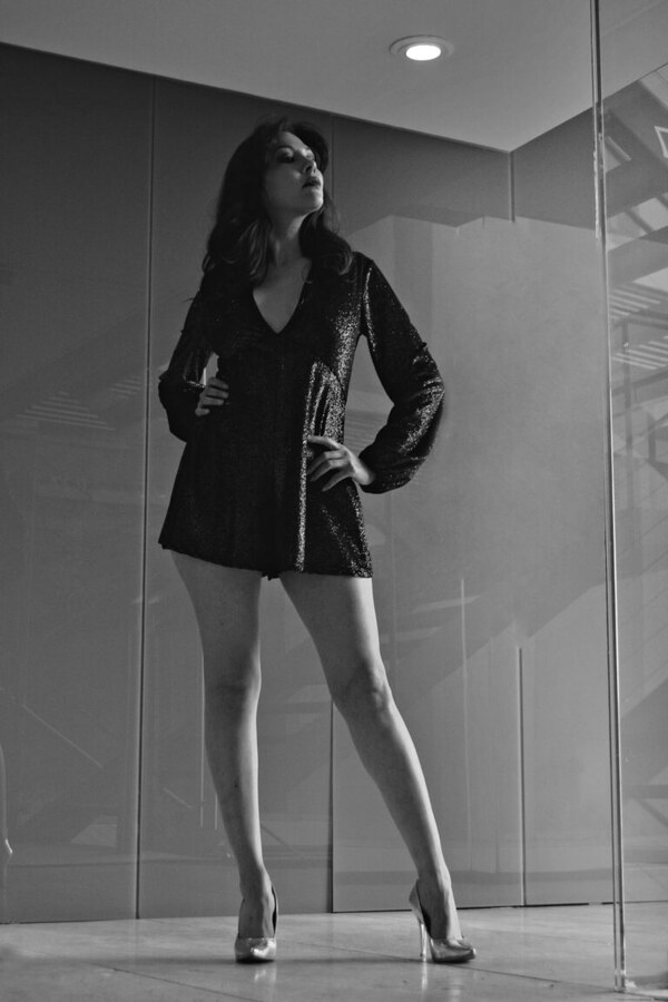 Delia Cano, fotografía editorial de cuerpo completo